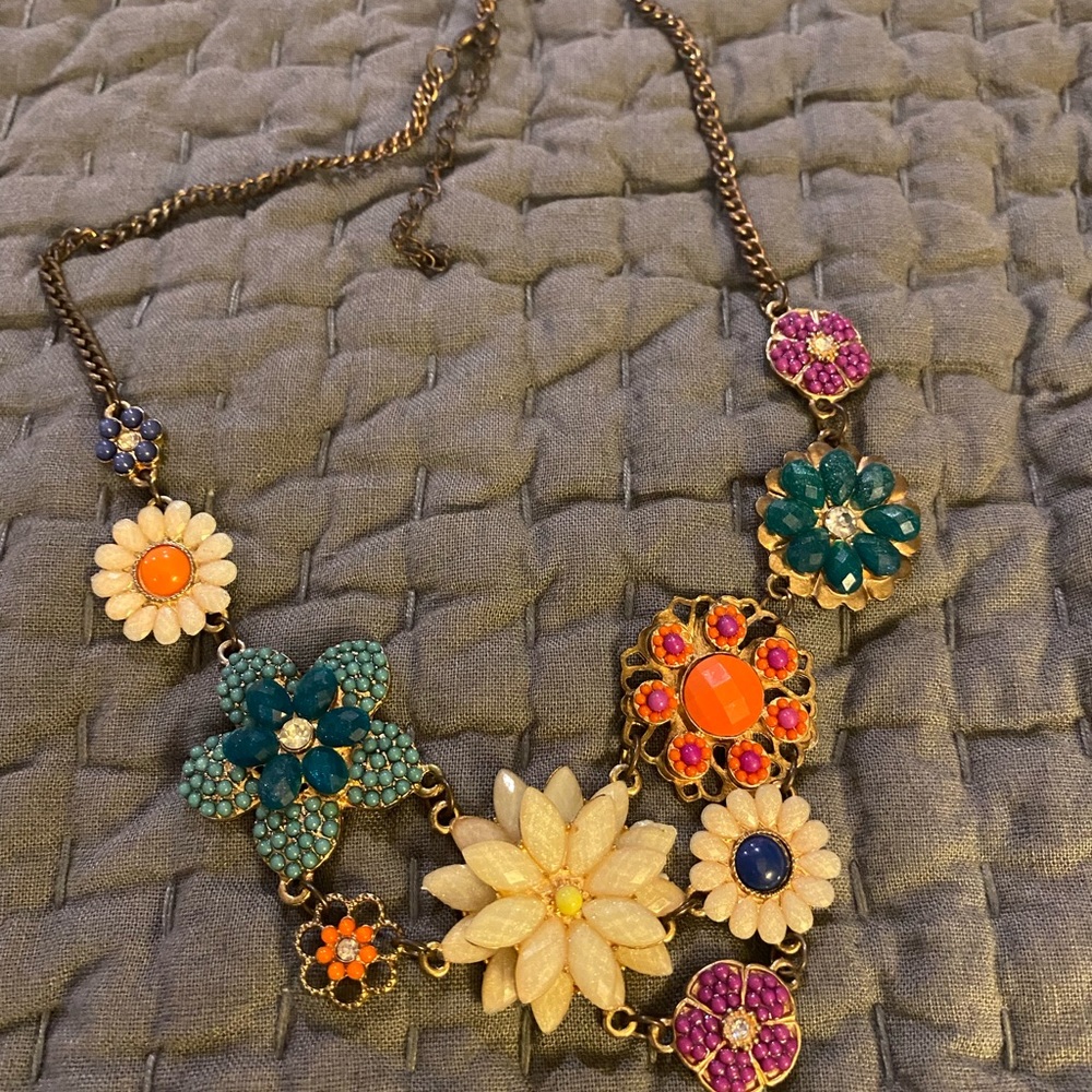 Floral necklace